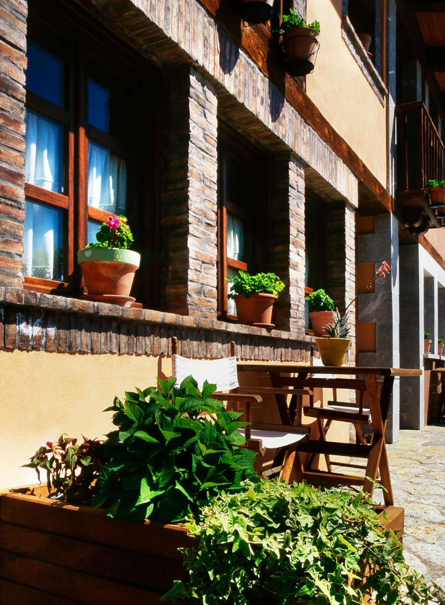 Casa Rural La Riba Sames Zewnętrze zdjęcie